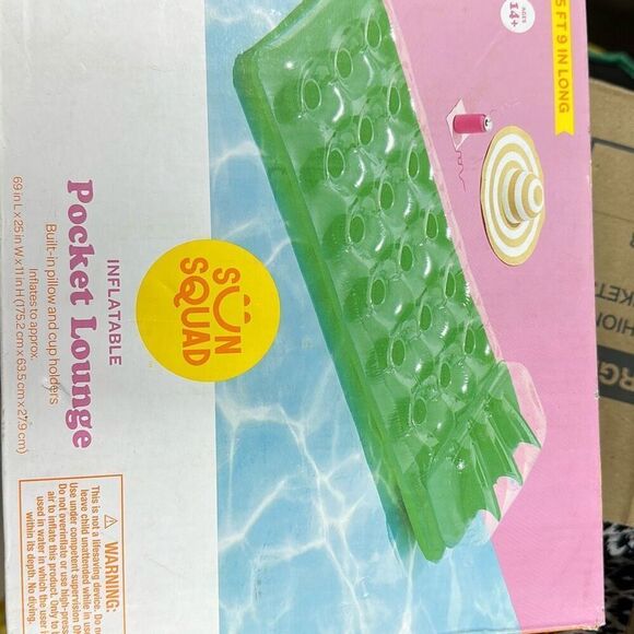 Pocket Lounge Green Float - Picture 1 of 2